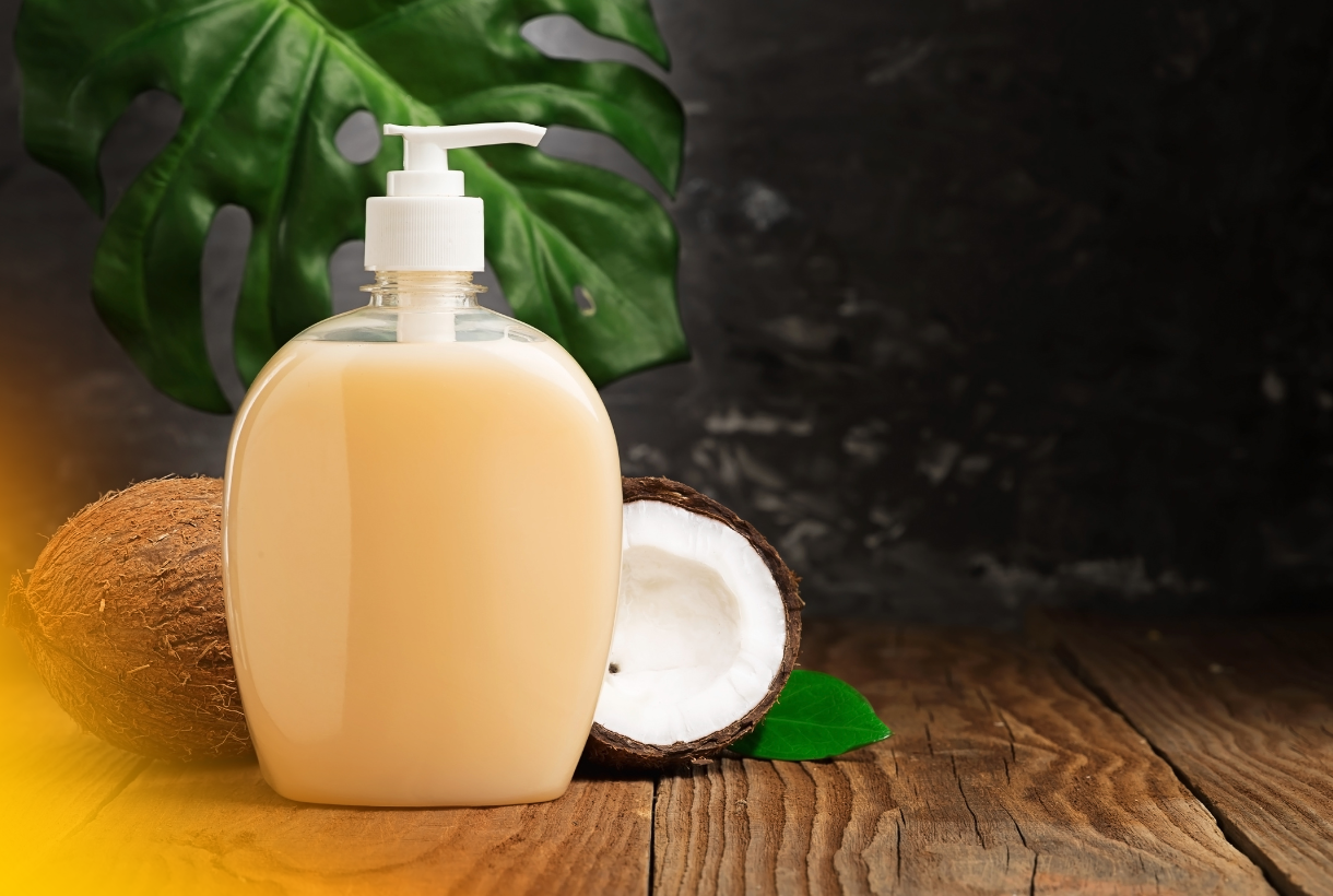 Aprenda a fazer um detergente de coco caseiro que é eficiente, barato e sustentável!