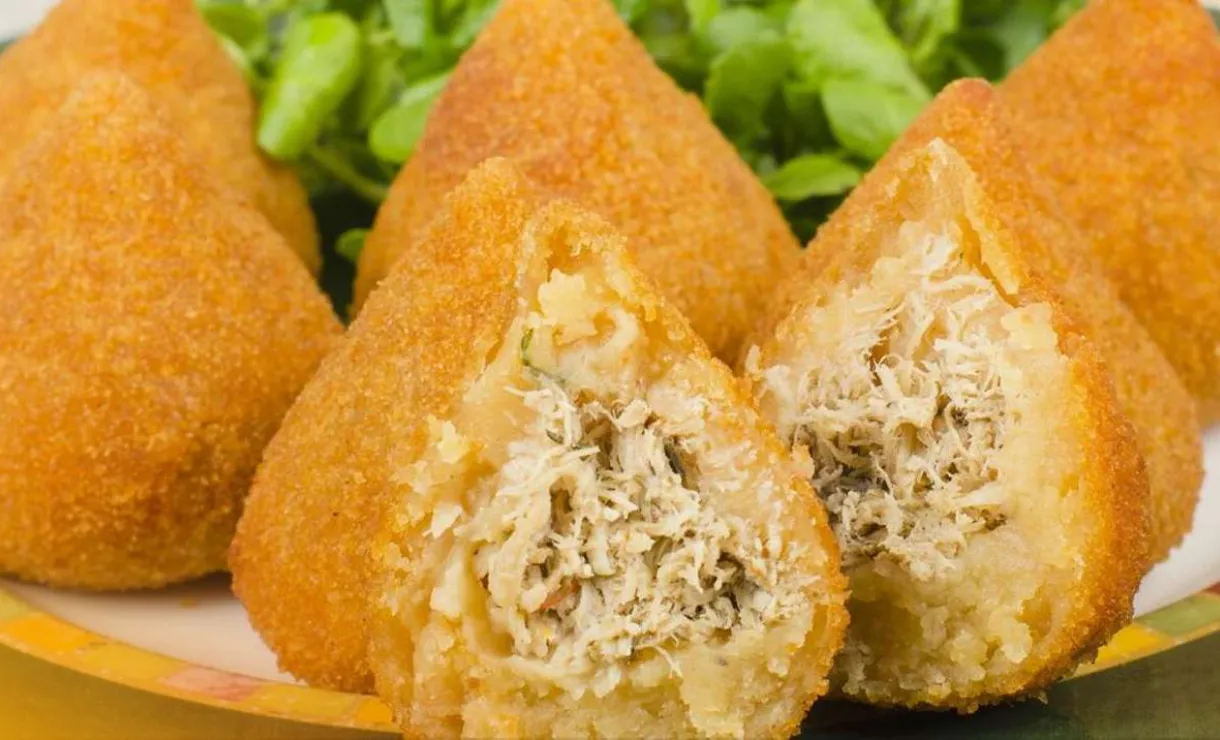 Surpreenda com Coxinha de Frango: Receita Tradicional e Variantes Criativas