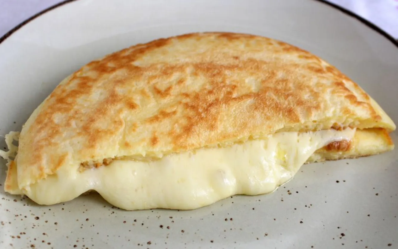 Deliciosa Torta de Pão de Queijo com Requeijão: Confira a Receita Completa e Dicas