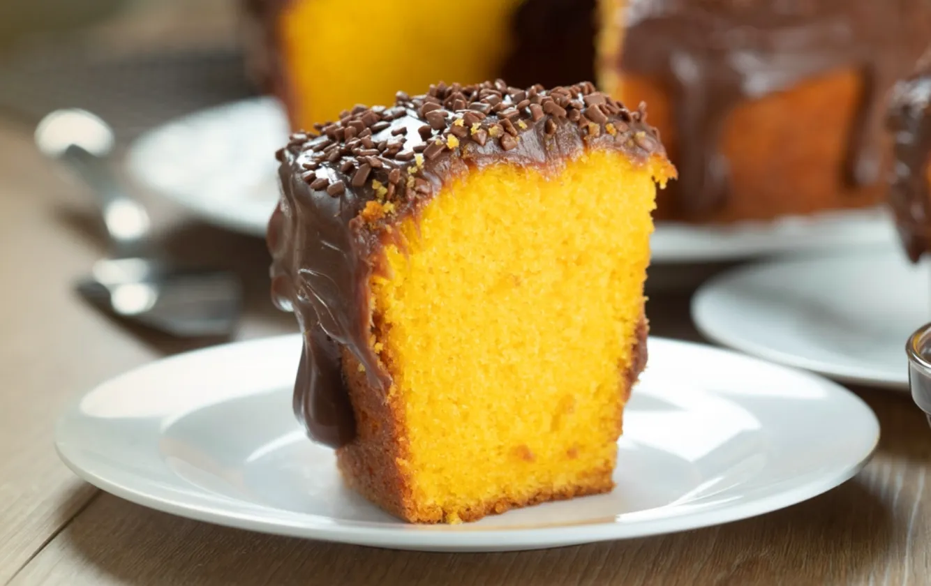 O Segredo do Bolo de Cenoura com Brigadeirão: Receita Completa e Dicas Imperdíveis
