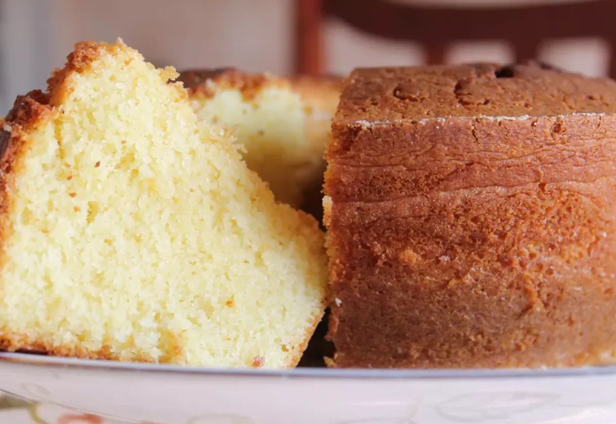 Bolo de Arroz Cru Bem Fofinho: Uma Delícia Sem Glúten para o Seu Café
