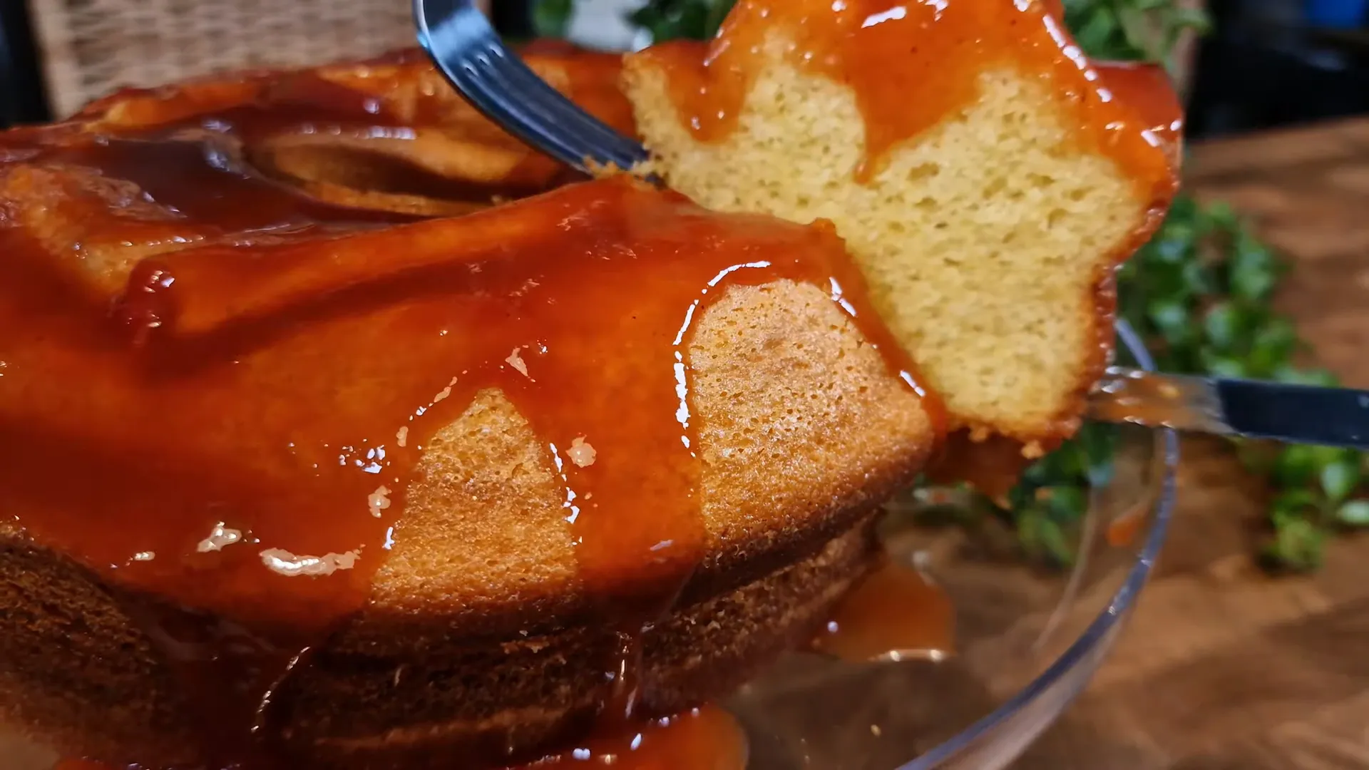 Bolo de Fubá com Calda Goiabada Molhadinho e Fofinho no Liquidificador