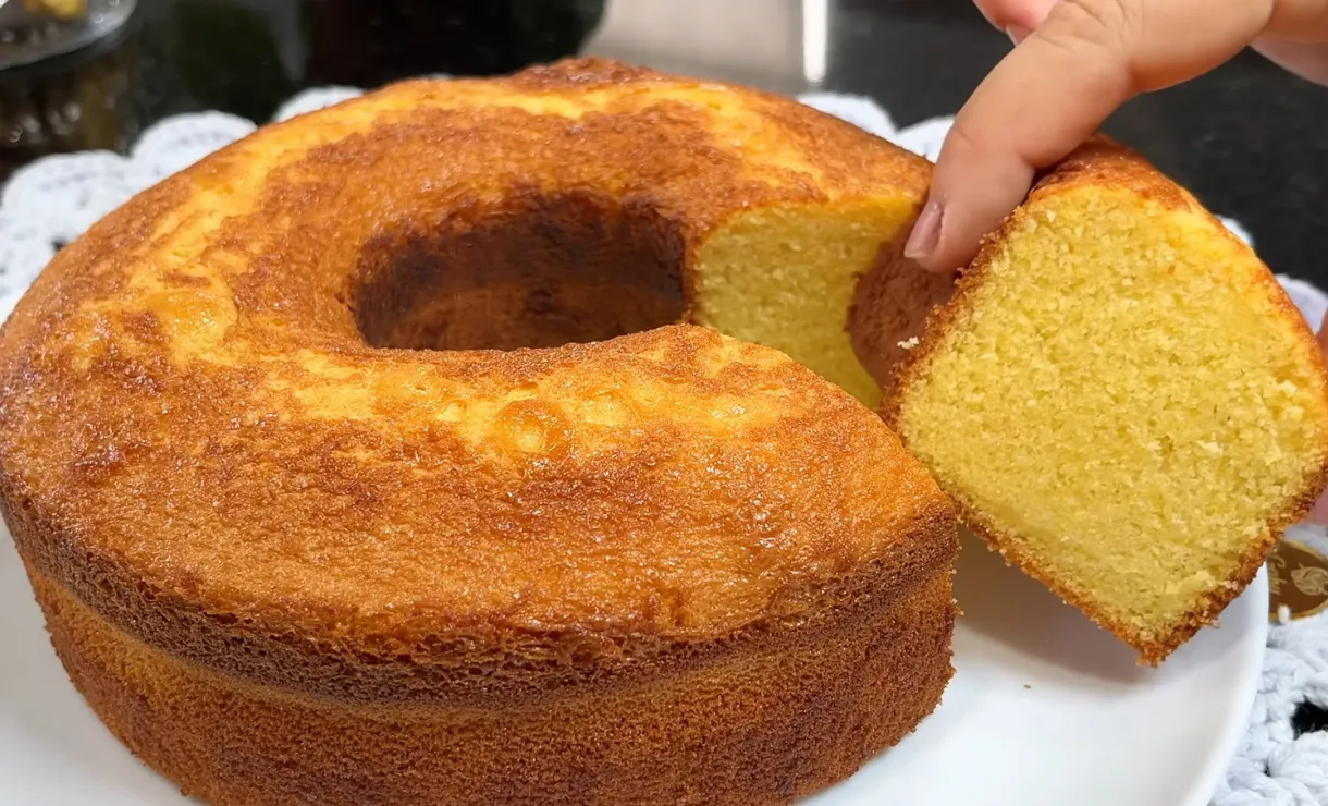 Bolo de Fubá Feito no Liquidificador - Receita Tradicional que Faz Sucesso Até Hoje