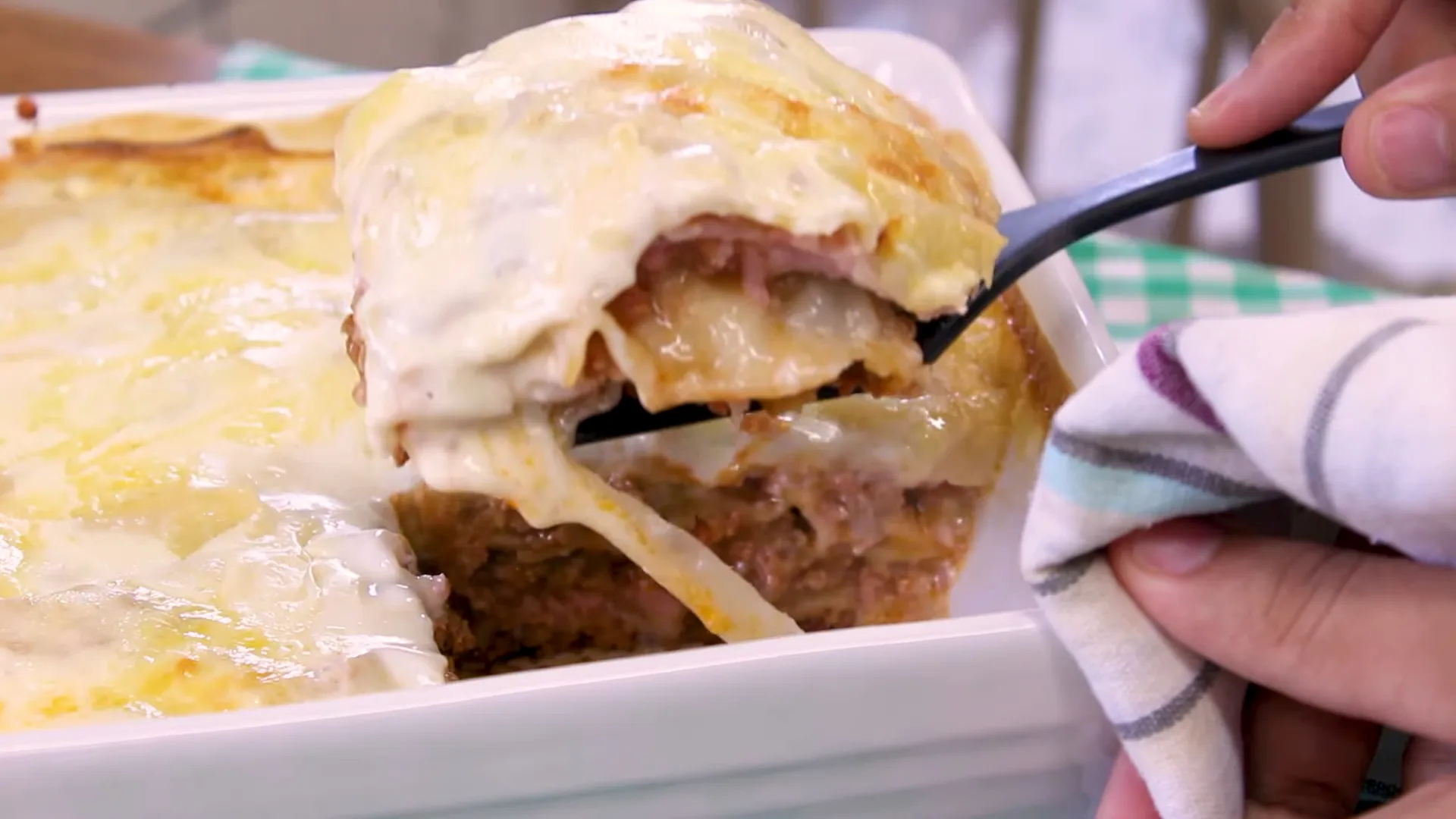 Lasanha à Bolonhesa: Receita Fácil, Rápida e Incrível para um Almoço Perfeito