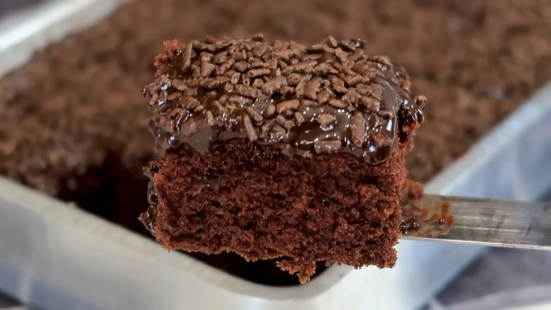 Bolo de Chocolate de Liquidificador com Nescau: Fácil e Rápido