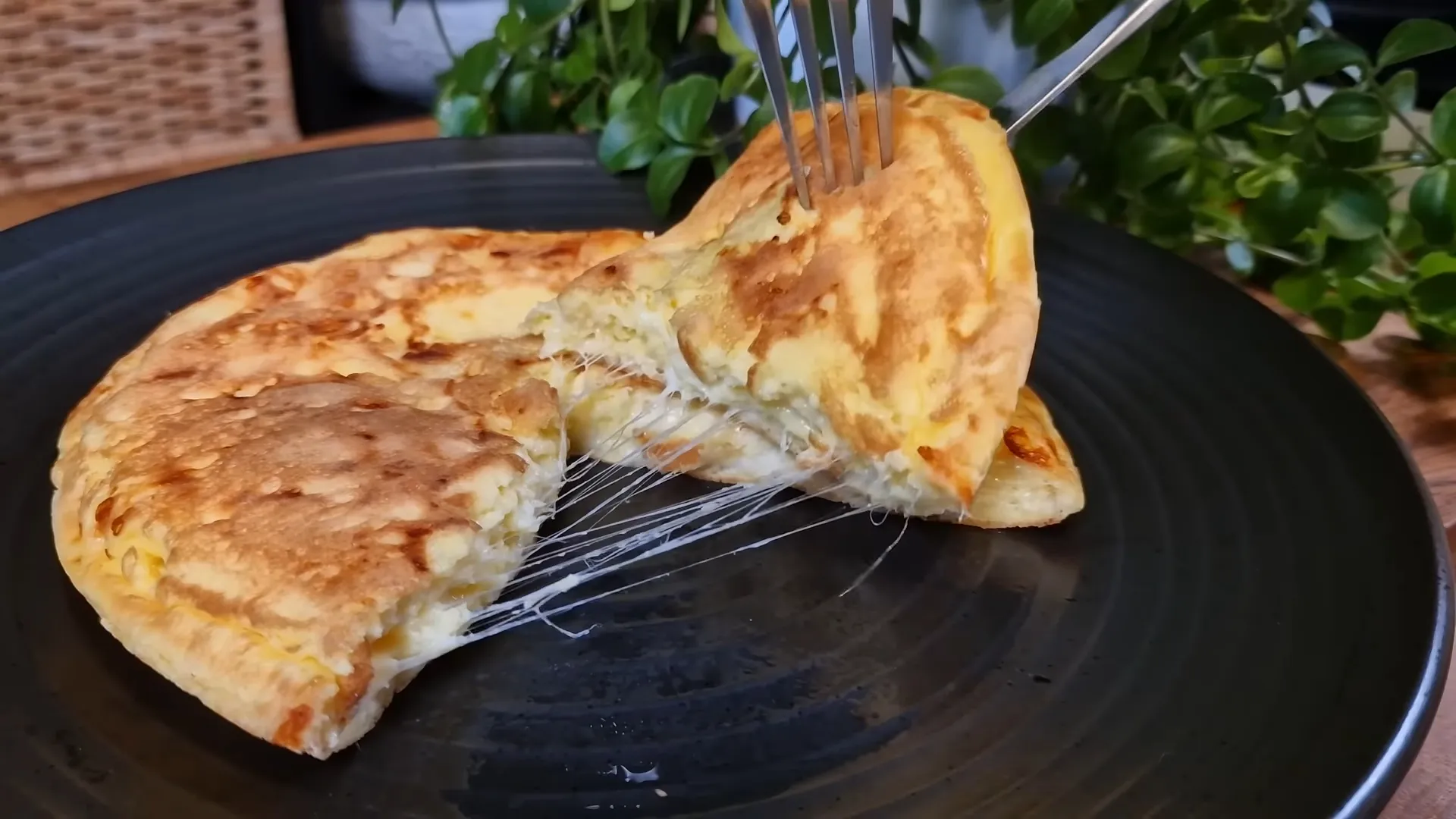 Pão de Queijo de Frigideira Pronto em 3 Minutos: Muito Fácil para Seu Lanche