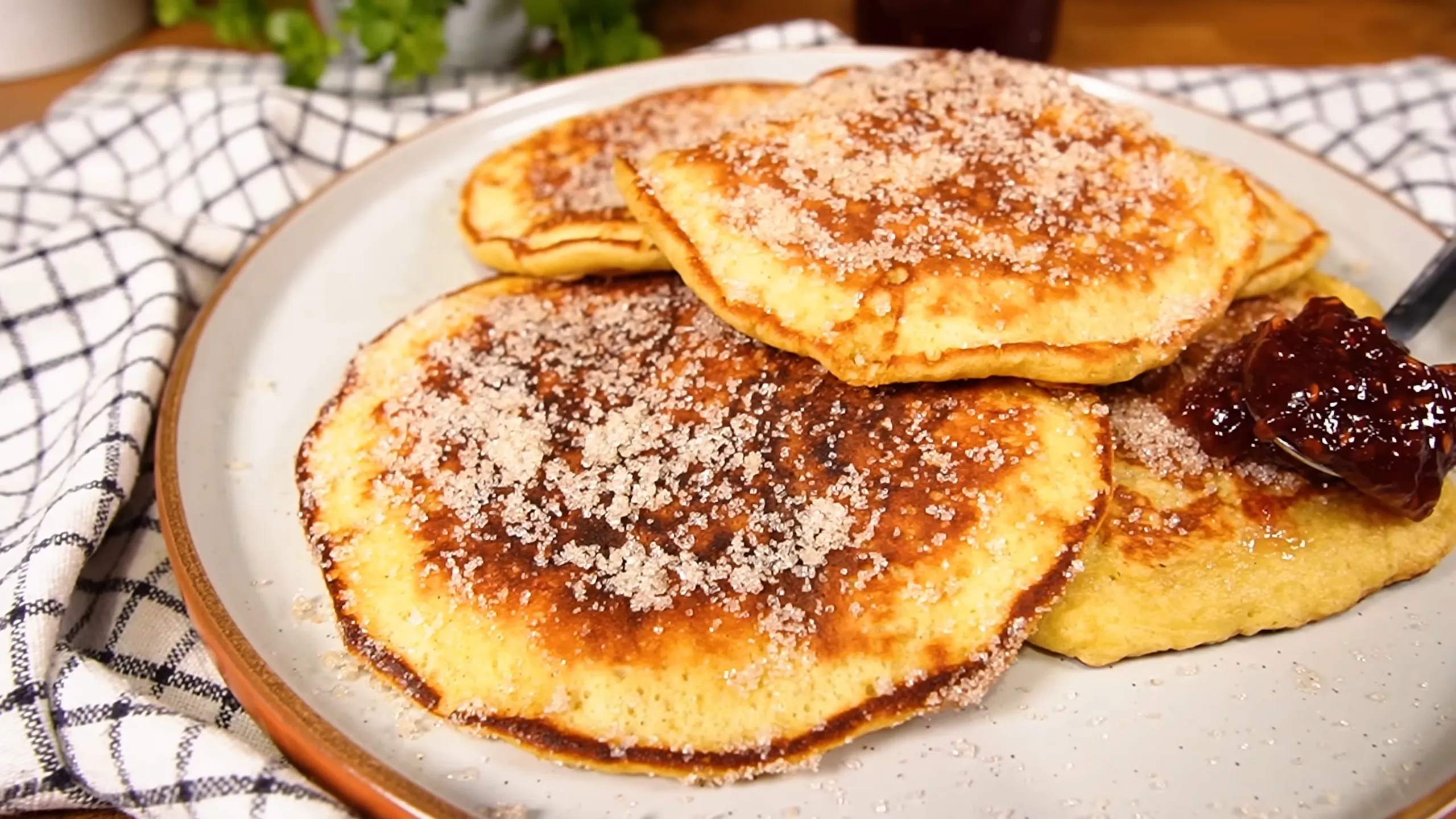 Pãozinho de banana na frigideira, rápido e prático: Receita deliciosa para toda a família!