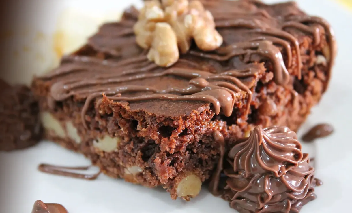 Receita Irresistível de Brownie com Chocolate em Barra que Você Precisa Experimentar