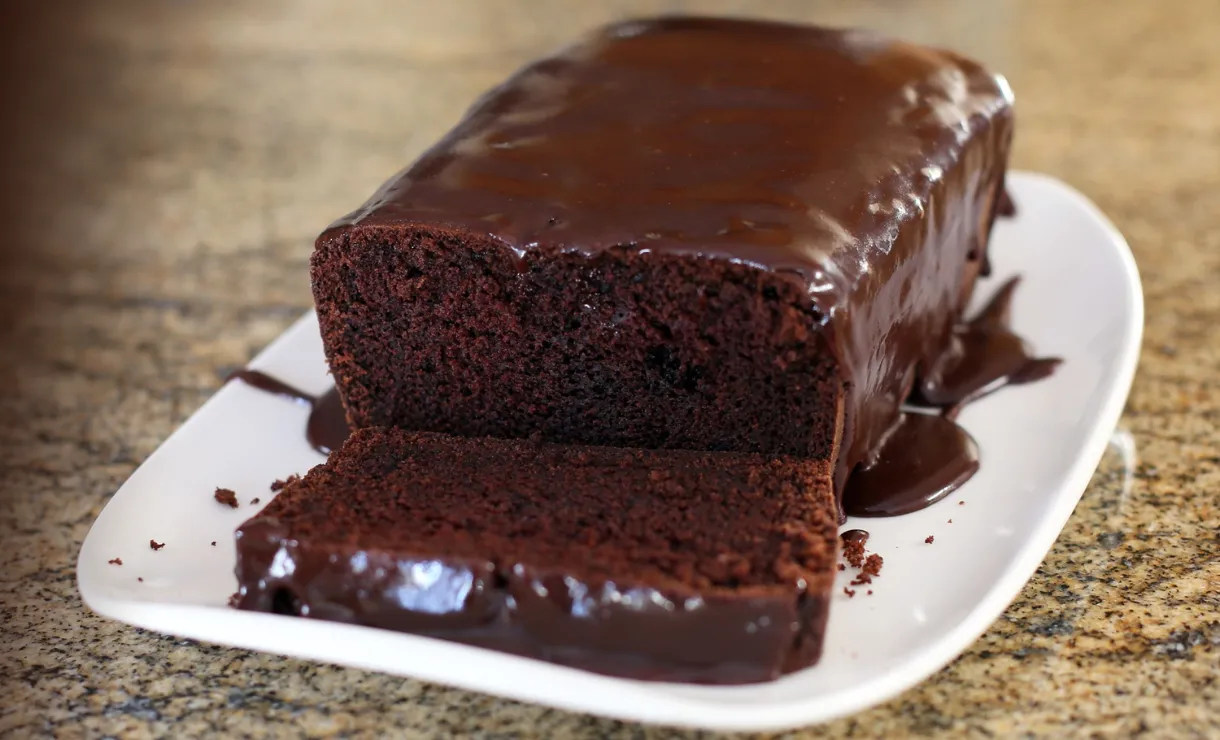Receita de Bolo de Chocolate Sem Leite: Perfeita para Intolerantes à Lactose