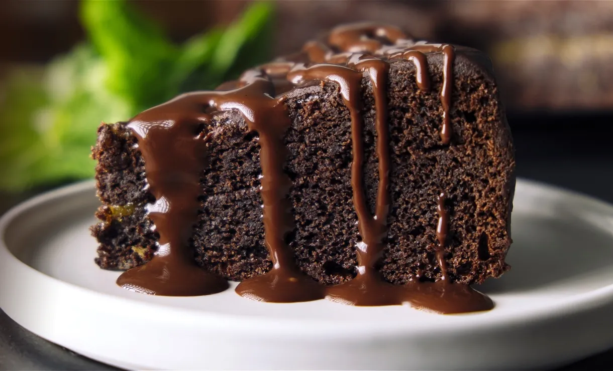 Receita de bolo de chocolate recheado: descubra os segredos para um bolo perfeito