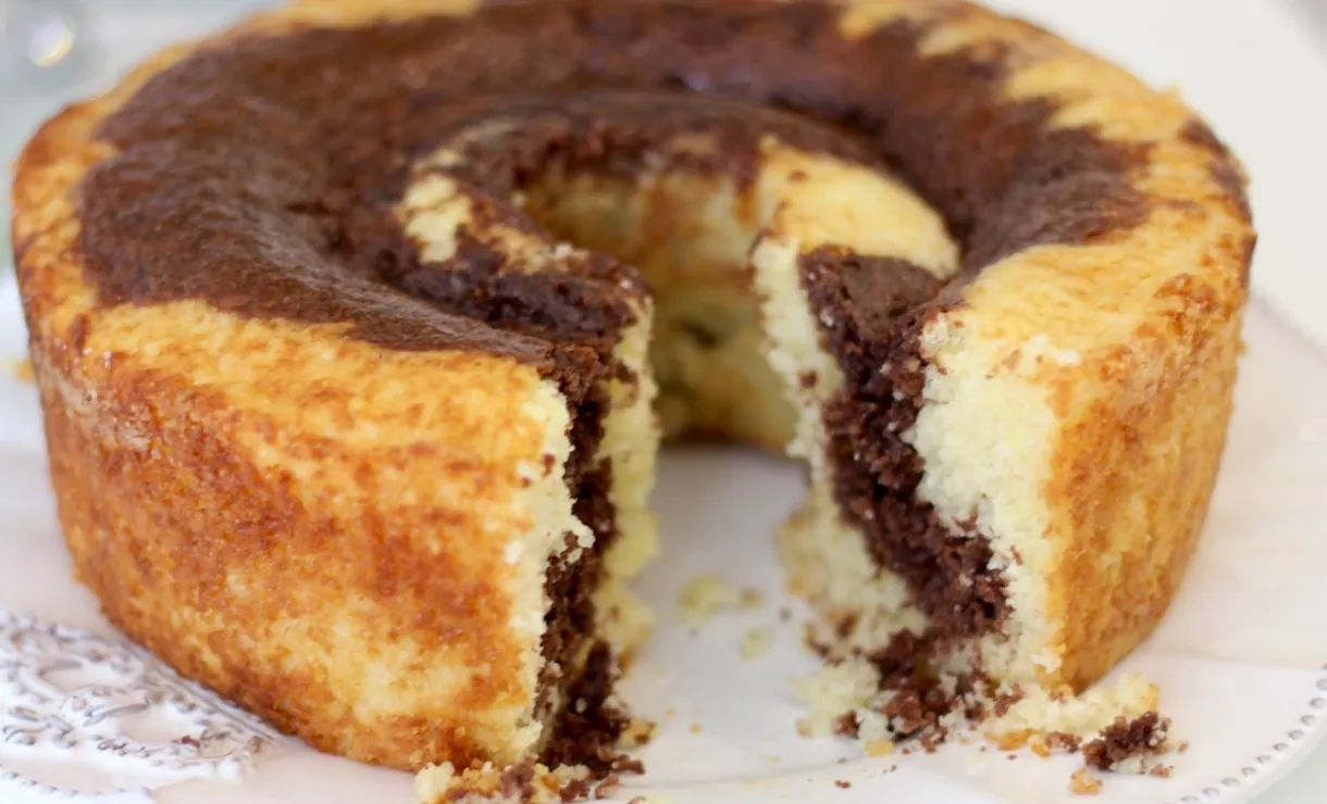 Bolo Mesclado de Chocolate: Receita Completa e Simples para Fazer em Casa