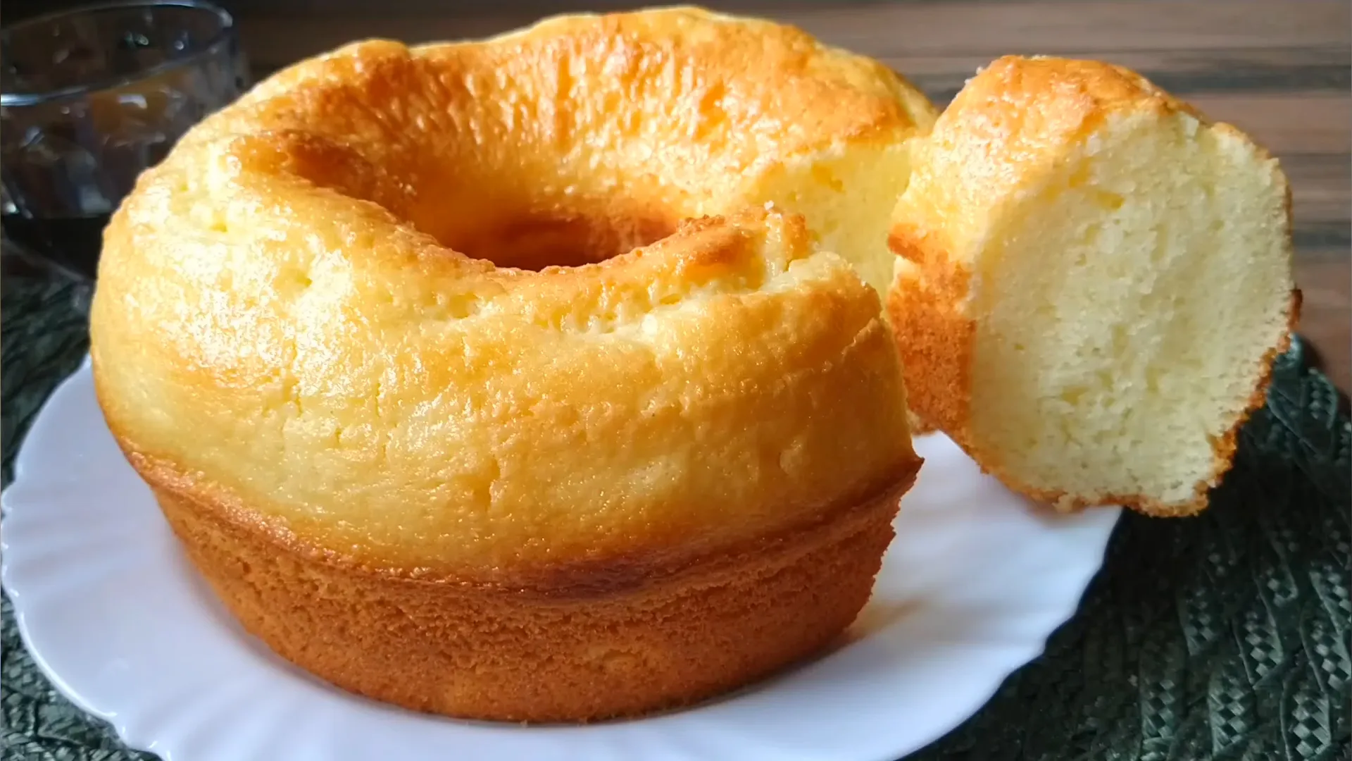 Receita de Bolo Sem Farinha de Trigo e Sem Leite: Úmido e Fofinho no Liquidificador