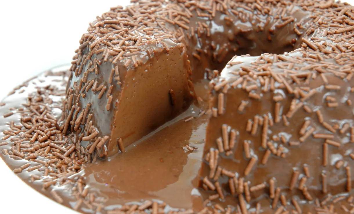 Receita de Bolo de Pudim com Chocolate: A Sobremesa que Vai Encantar Seu Paladar!