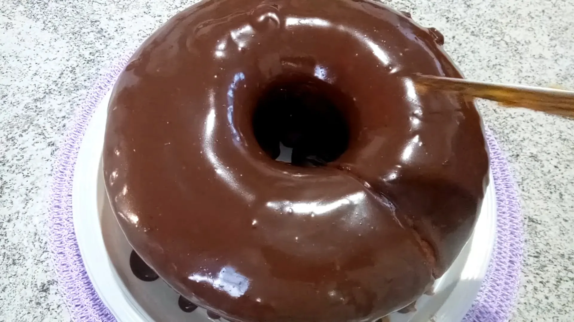 Bolo de Cenoura Light: Receita Saudável com Cobertura de Chocolate, Sem Lactose e Zero Açúcar, Pronta em Minutos