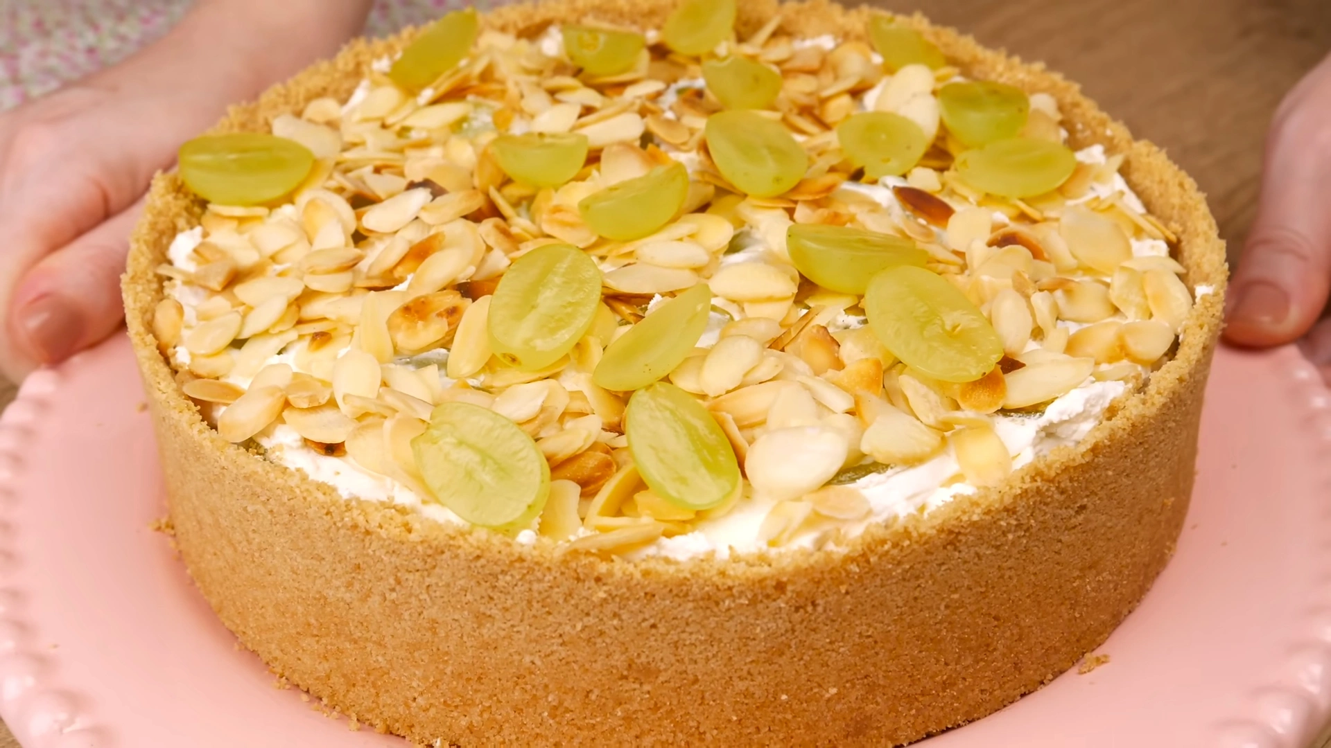 Uvanoff: A Torta de Uva que Vai Encantar seu Paladar