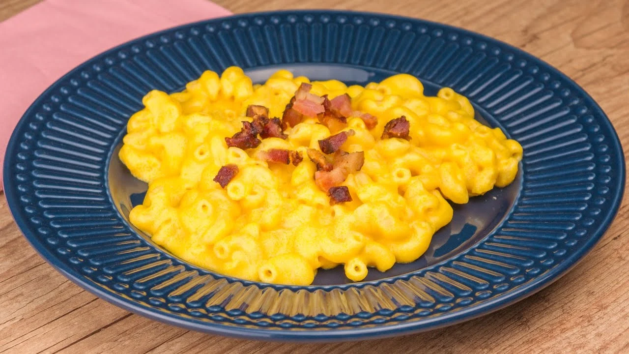 Sabor e Carinho: Macarrão com Cheddar e Bacon para Dias Especiais