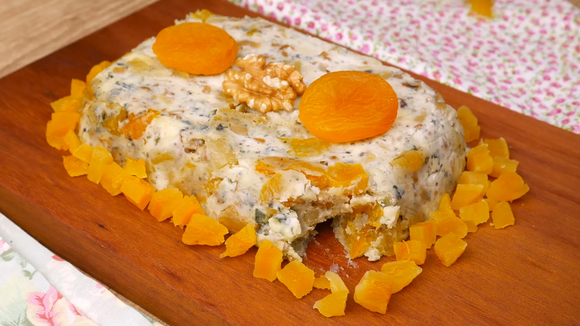 Surpreenda seus Convidados com esta Terrine de Gorgonzola com Damasco