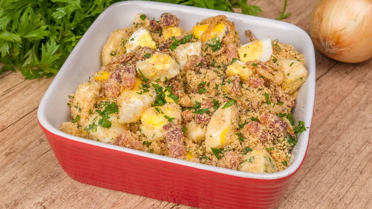 A Melhor Farofa para o Churrasco de Dia dos Pais: Com Bacon, Cebola e Ovo