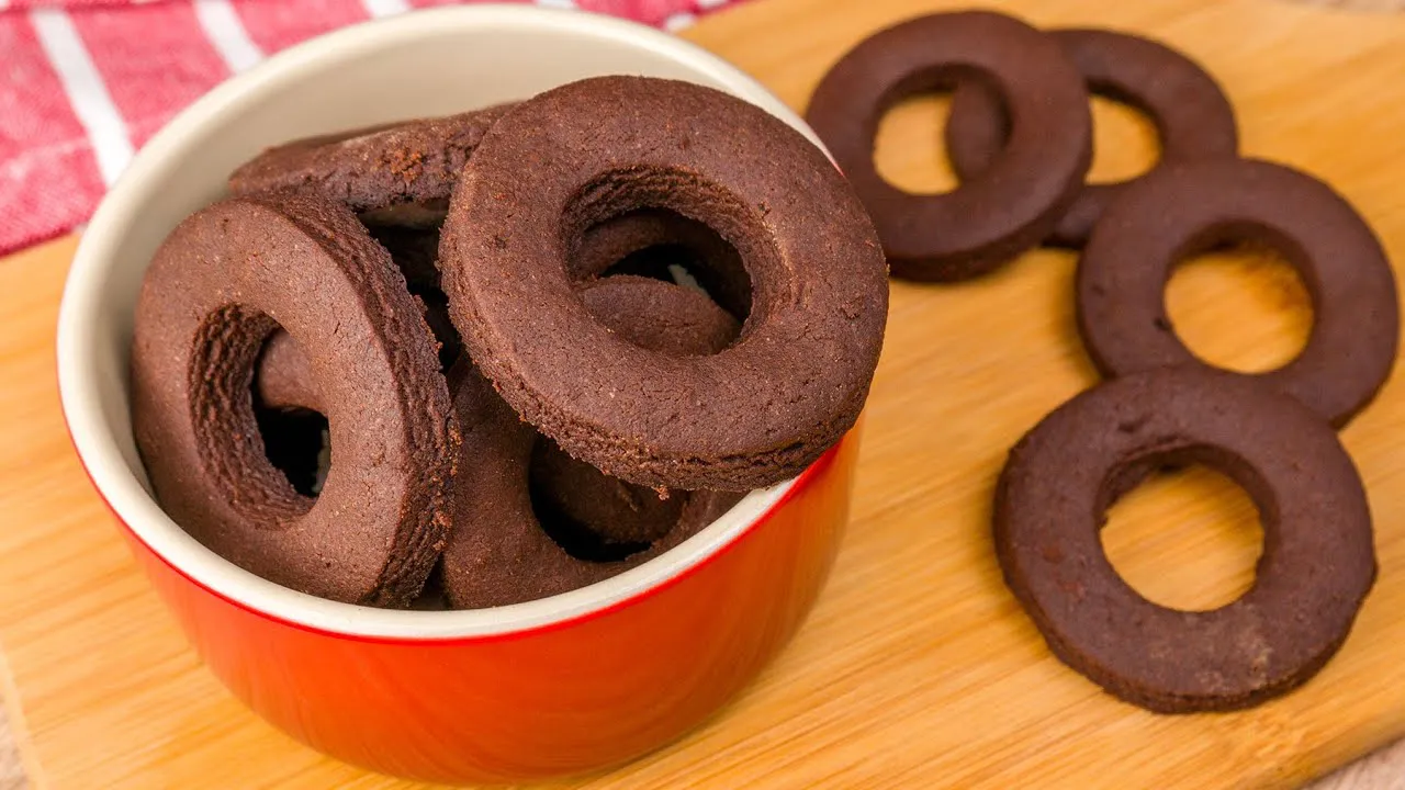 Rosquinha de Chocolate Caseira: Doçura Perfeita para o Almoço de Dia dos Pais!