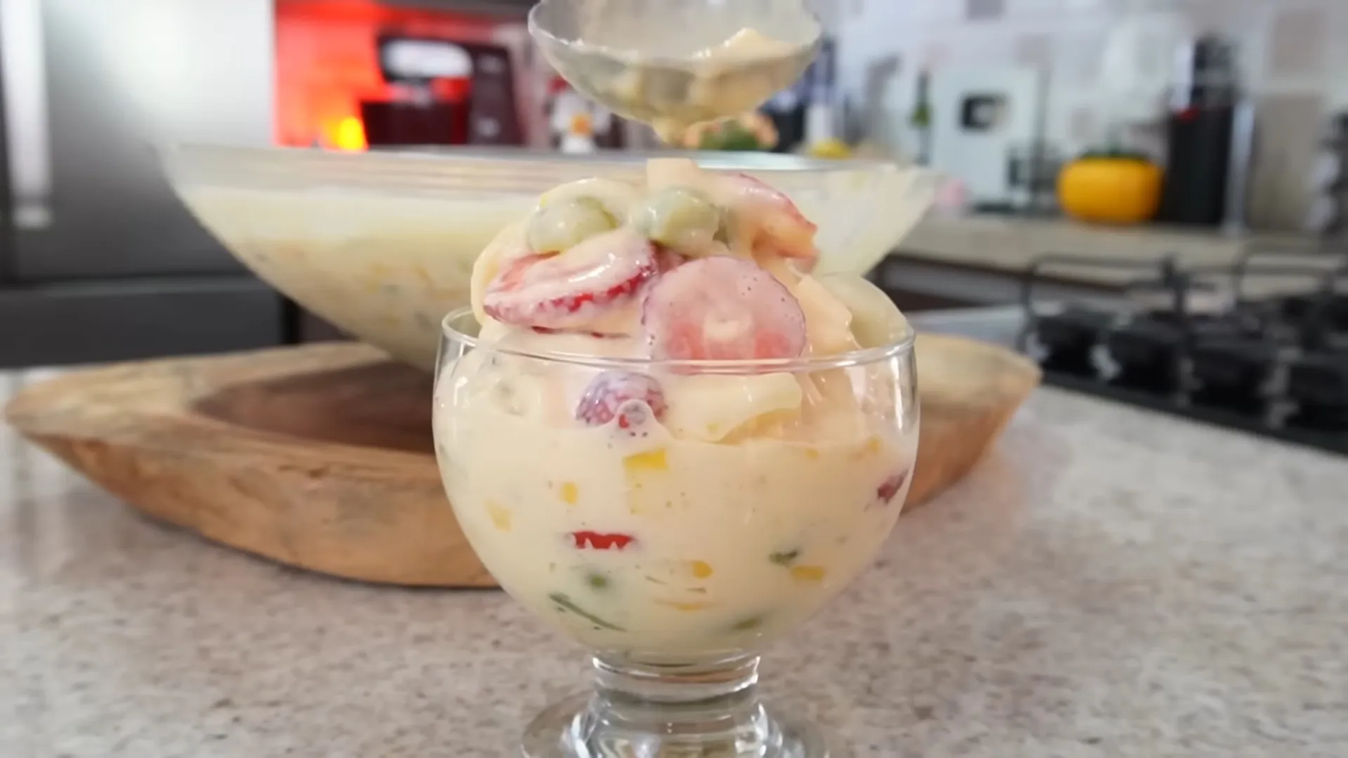 Salada de Frutas com Mousse de Maracujá: Deliciosa e Refrescante