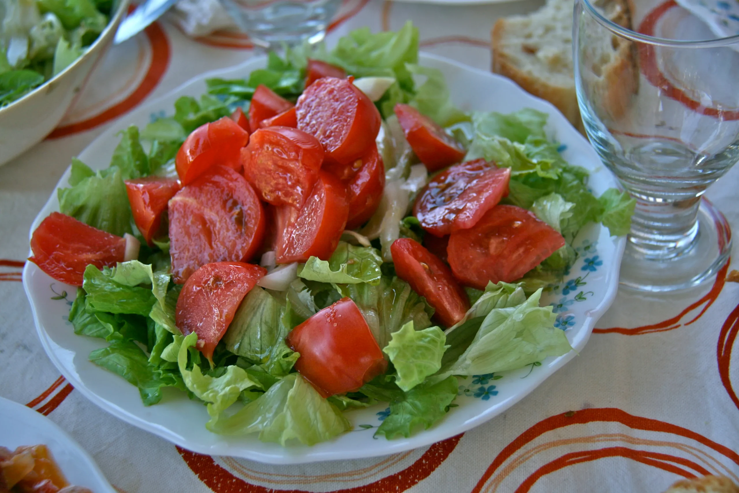 Salada de Tomate que Você Não Vai Parar de Fazer: Apenas 3 Ingredientes em 5 Minutos!