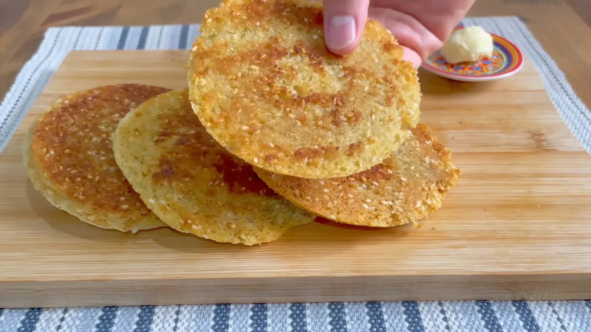 Pão Low Carb com Farinha de Coco e Gergelim: Saudável, Rápido e Perfeito para o Café da Manhã