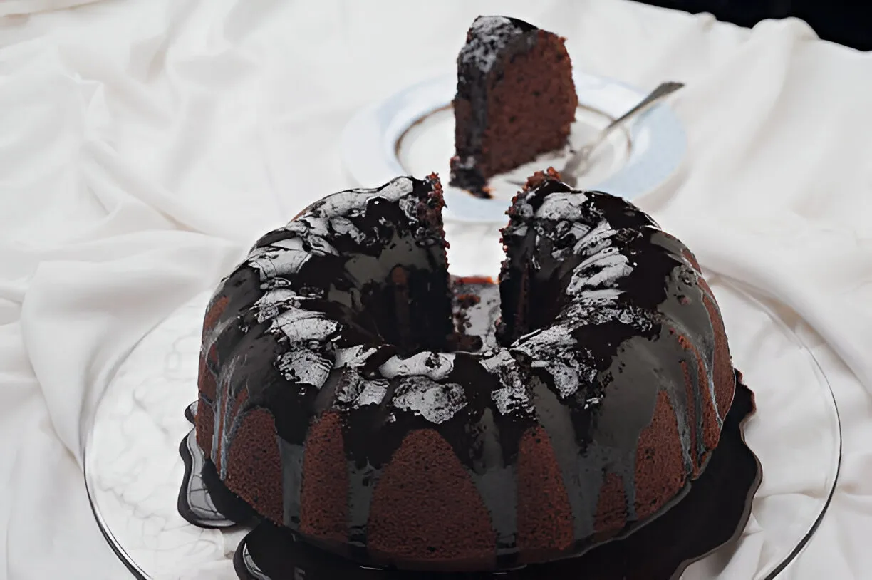 Bolo de Chocolate Macio e Molhadinho: A Receita Mais Gostosa Que Você Já Provou