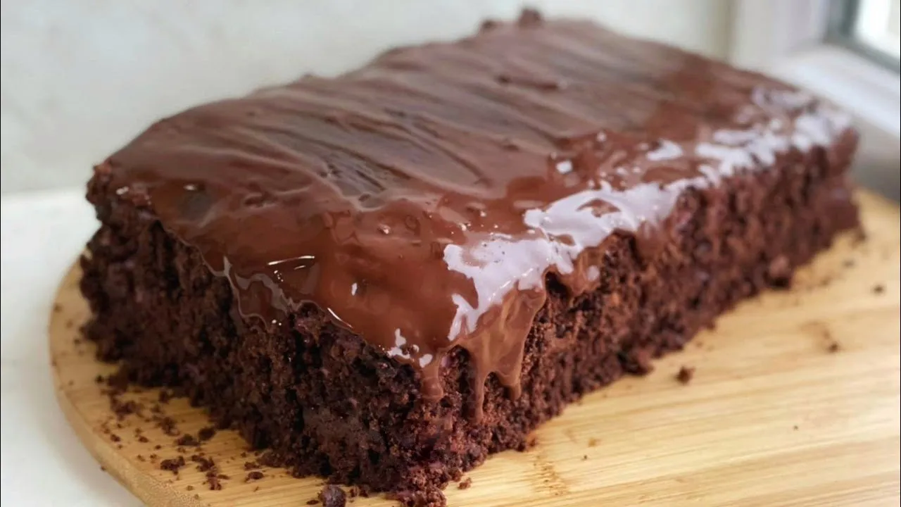 Bolo de Chocolate Crocante: Um Prazer Irresistível em Cada Mordida!