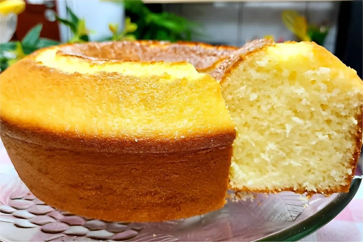 Bolo de Coco Cremoso: Simples, Rápido e Irresistível!
