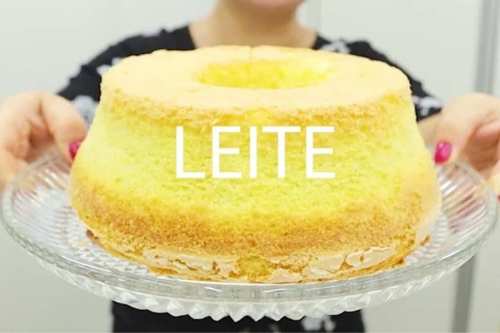 Receita de Bolo com 3 Ingredientes: Simples, Rápido e Irresistível!