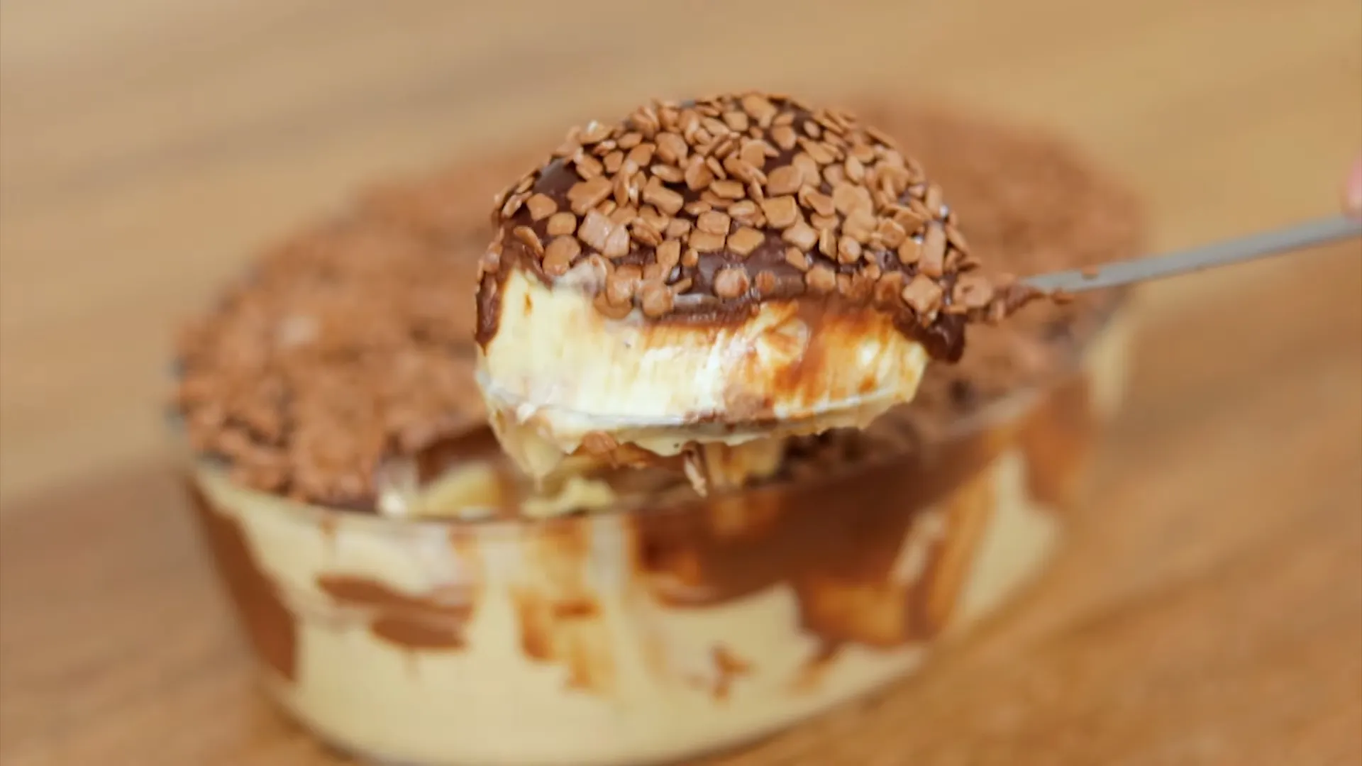 Receita de Mousse de Maracujá com Chocolate Trufado: Simples e Irresistível