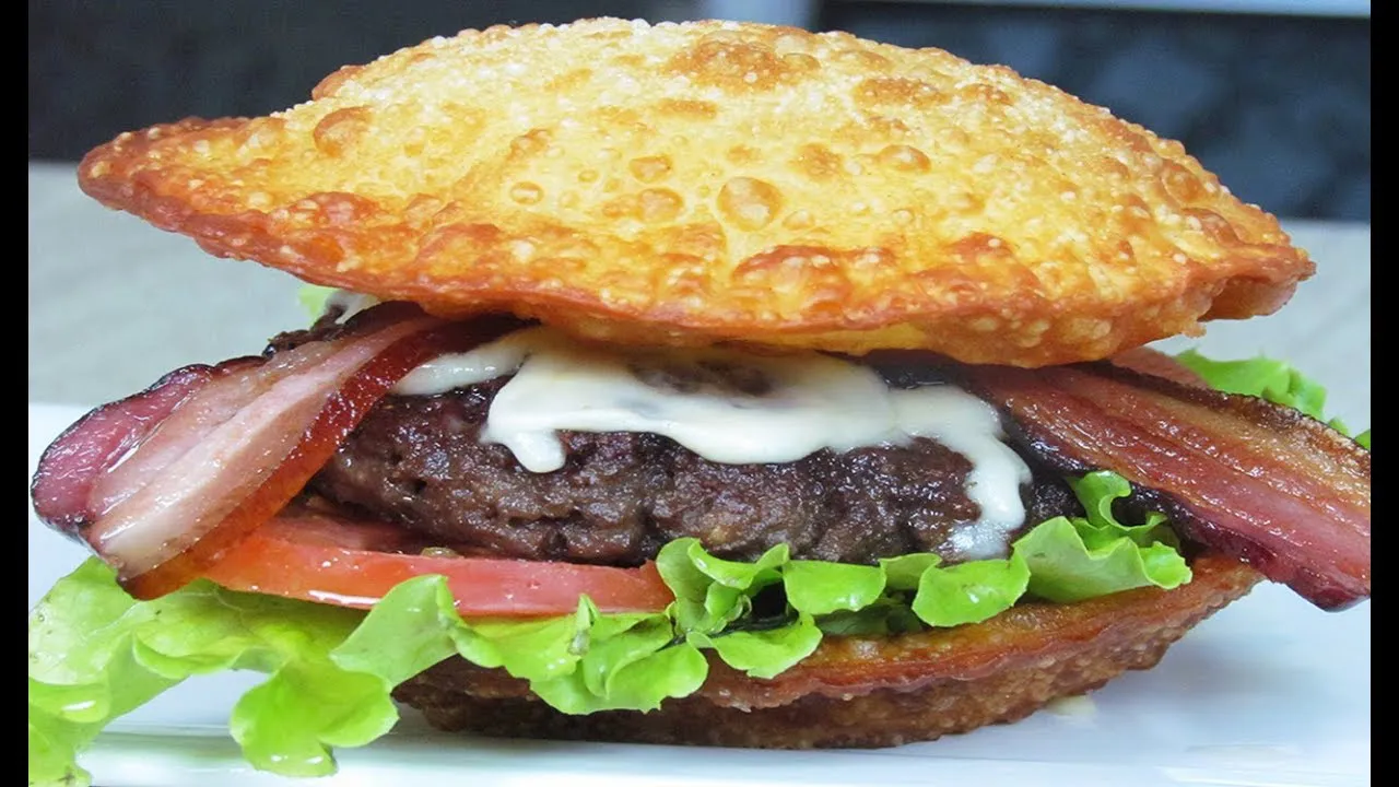 Pastel de Hambúrguer: Crocante, Recheado e Irresistível para seu Lanche!