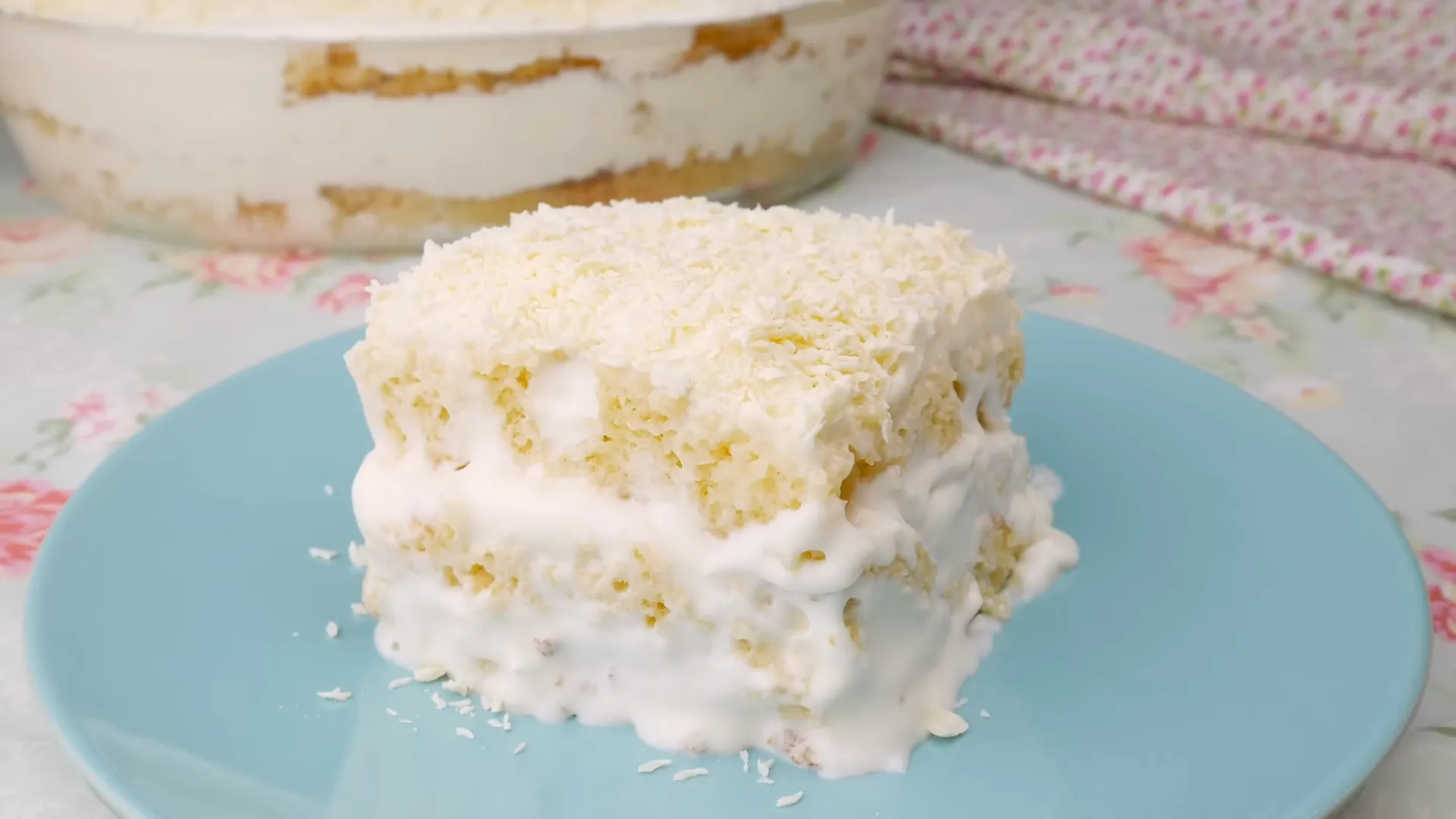 Bolo 4 Leites na Travessa: Receita Cremosa e Irresistível