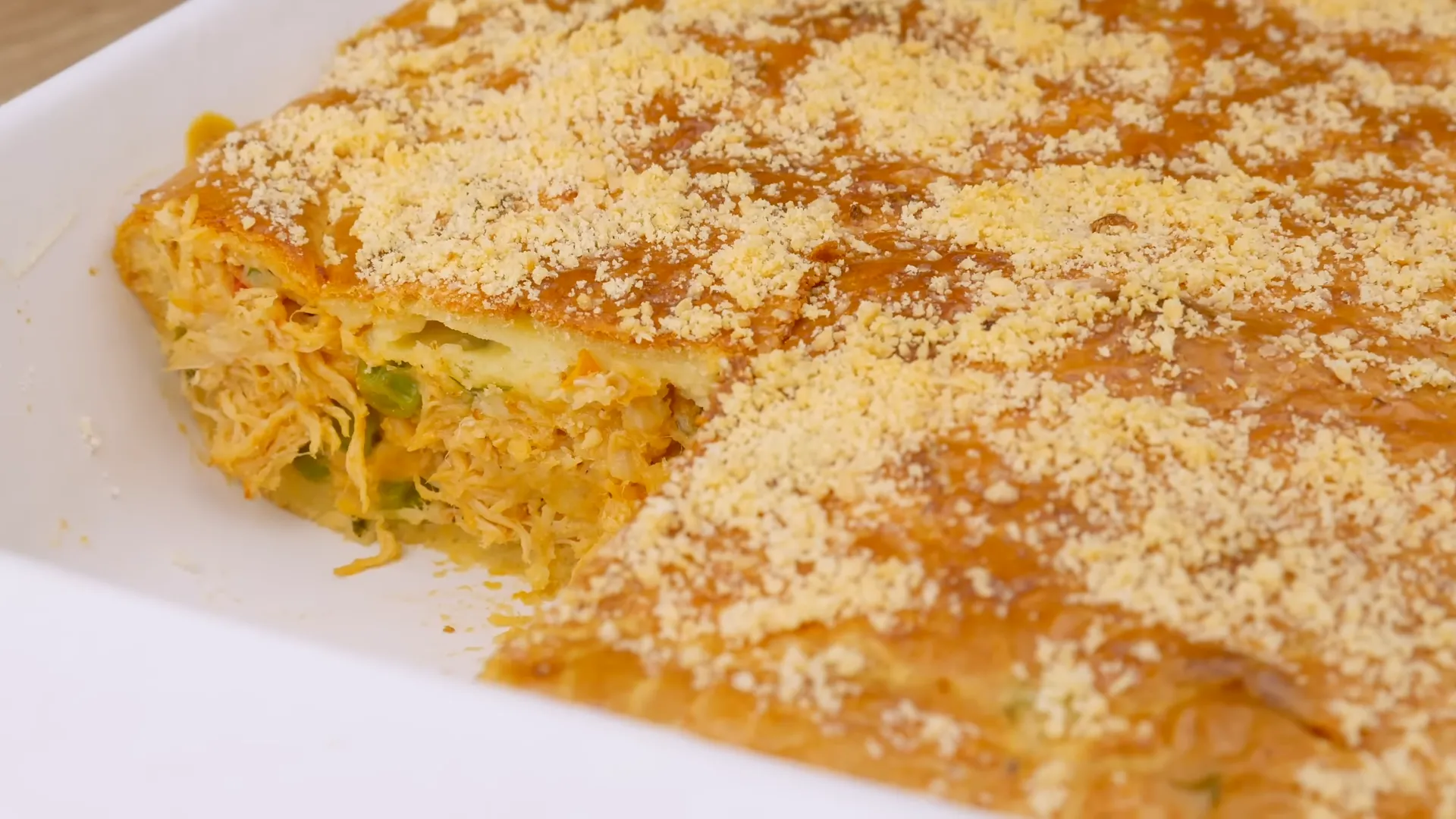 Receita de Torta de Frango Cremosa: Massa Especial e Muito Fácil de Preparar