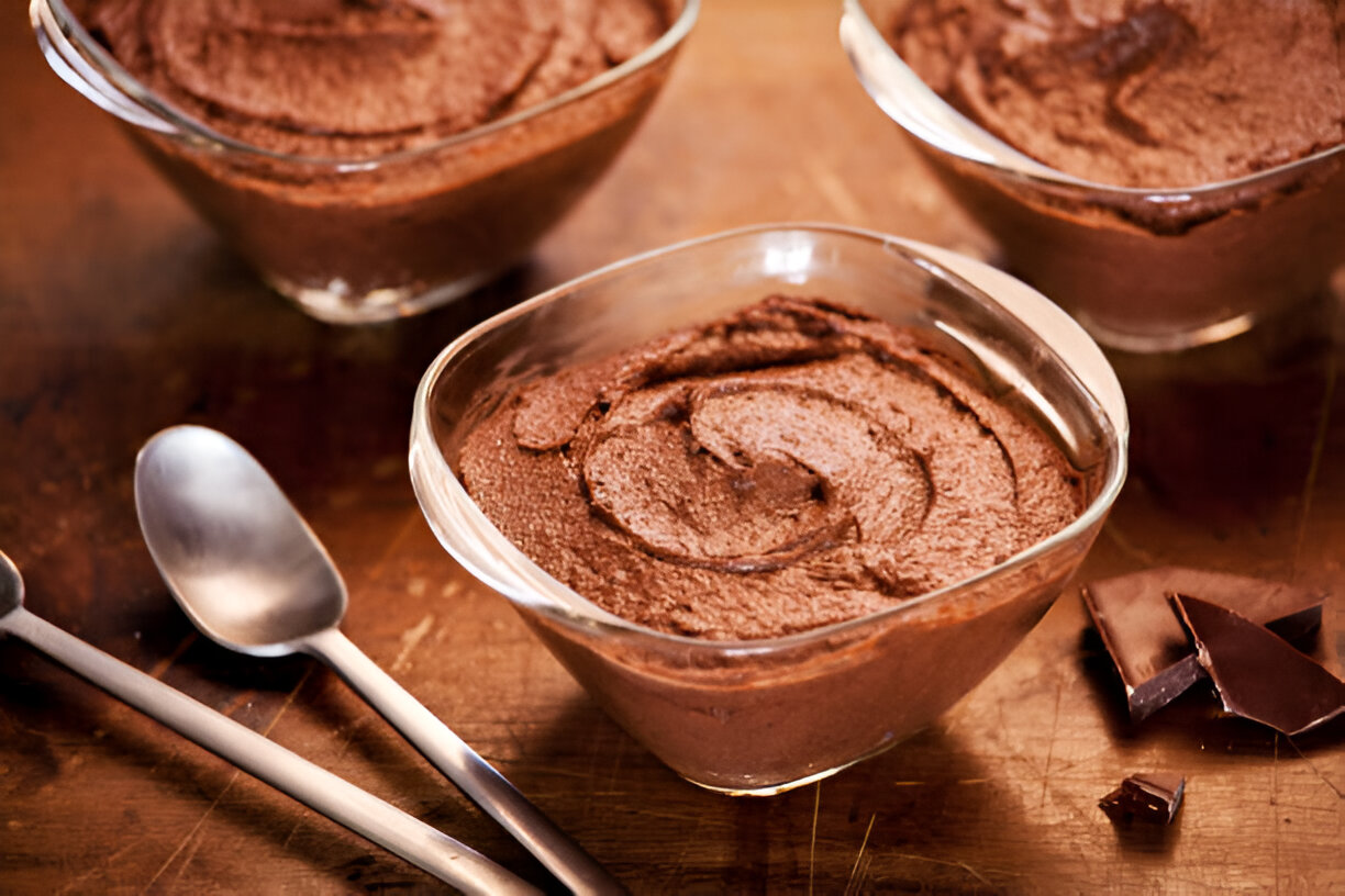 Mousse de Chocolate com Apenas 3 Ingredientes: Fácil, Econômica e Deliciosa