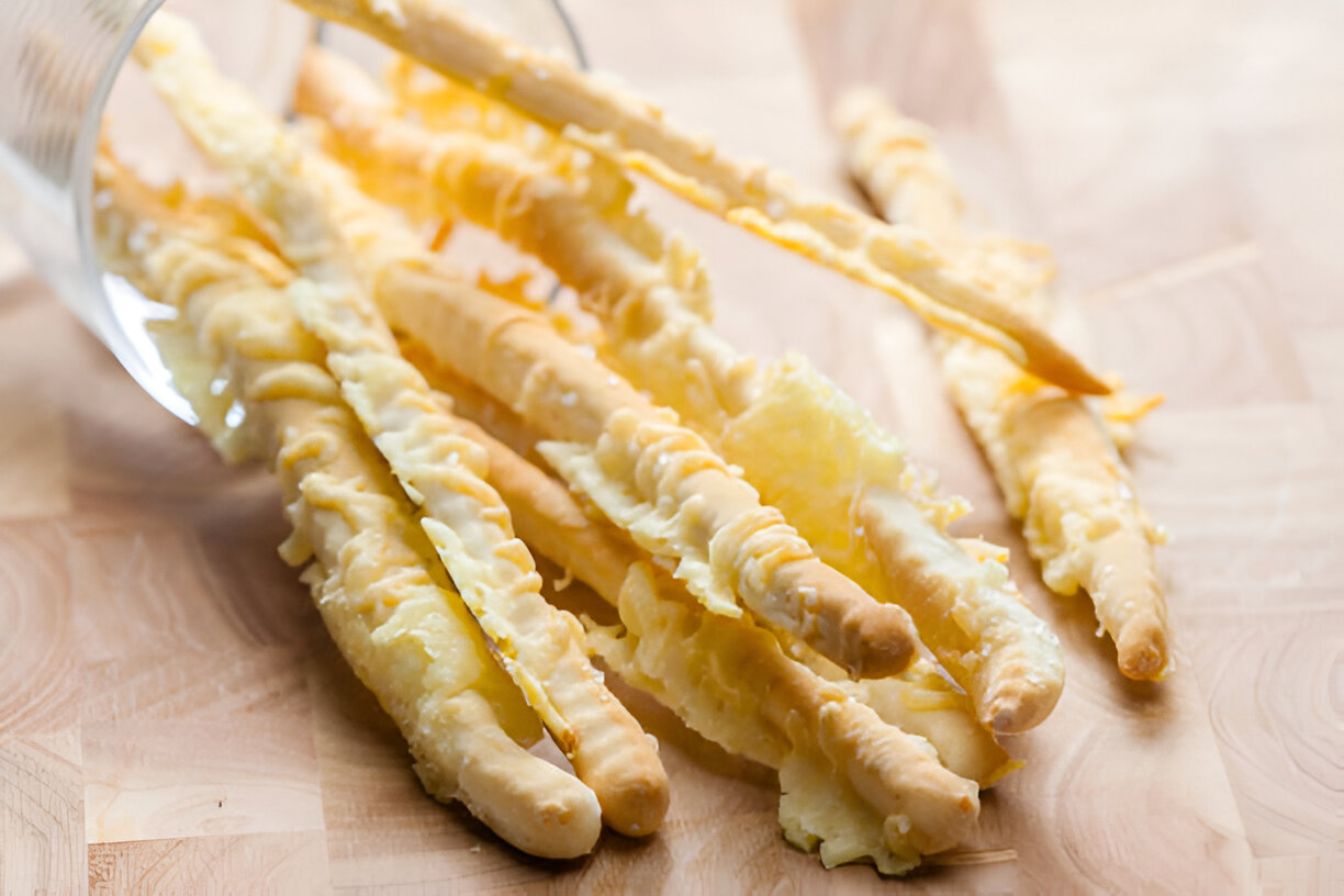 Palitinhos de Queijo: Aperitivo Crocante e Delicioso com Apenas 3 Ingredientes