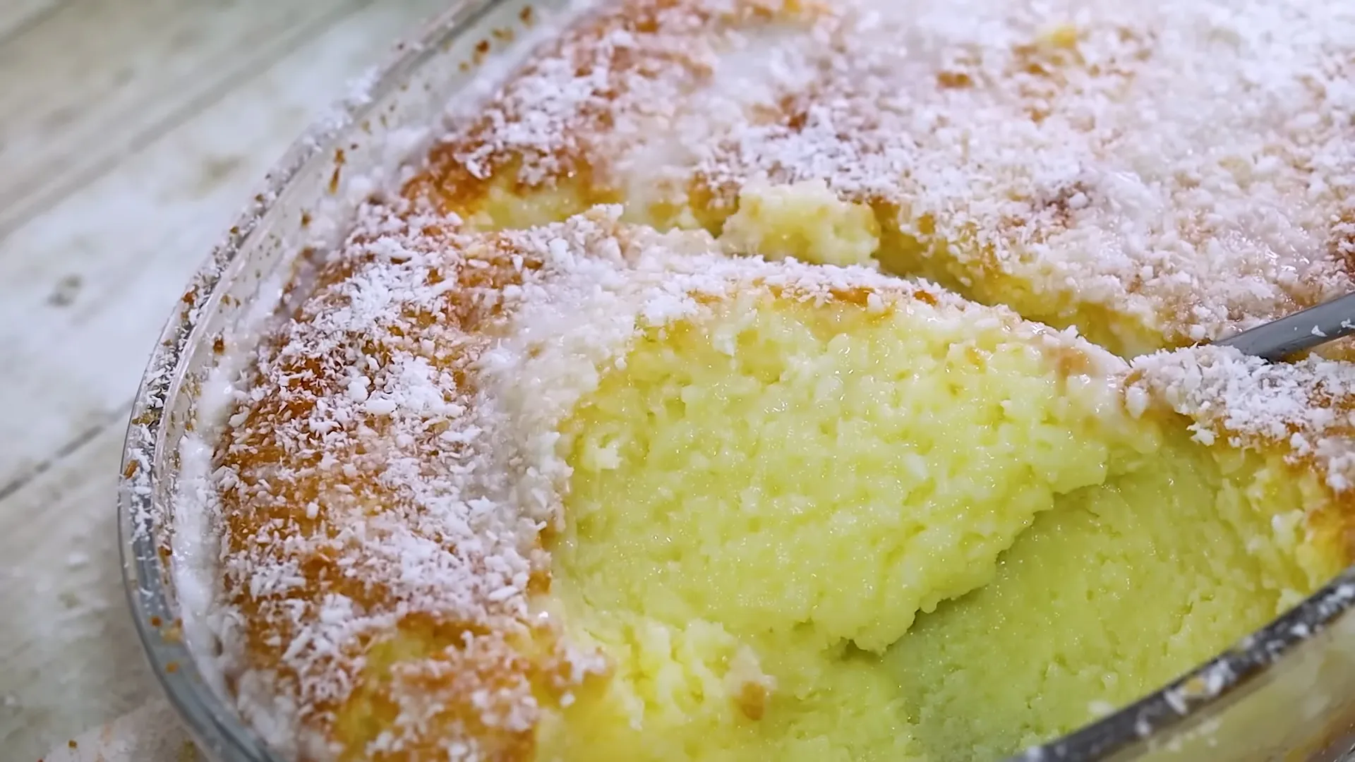 Receita Fácil de Bombocado de Travessa Molhadinho e Irresistível