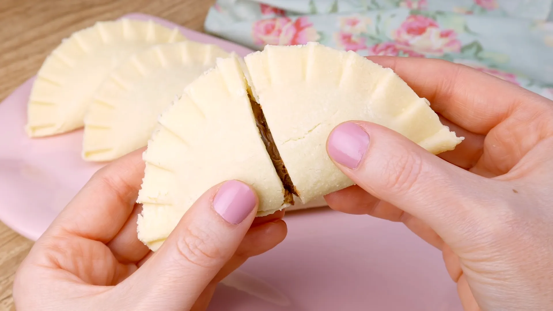 Receita de Pastel de Leite Ninho com Nutella: Delicioso e Muito Fácil de Fazer