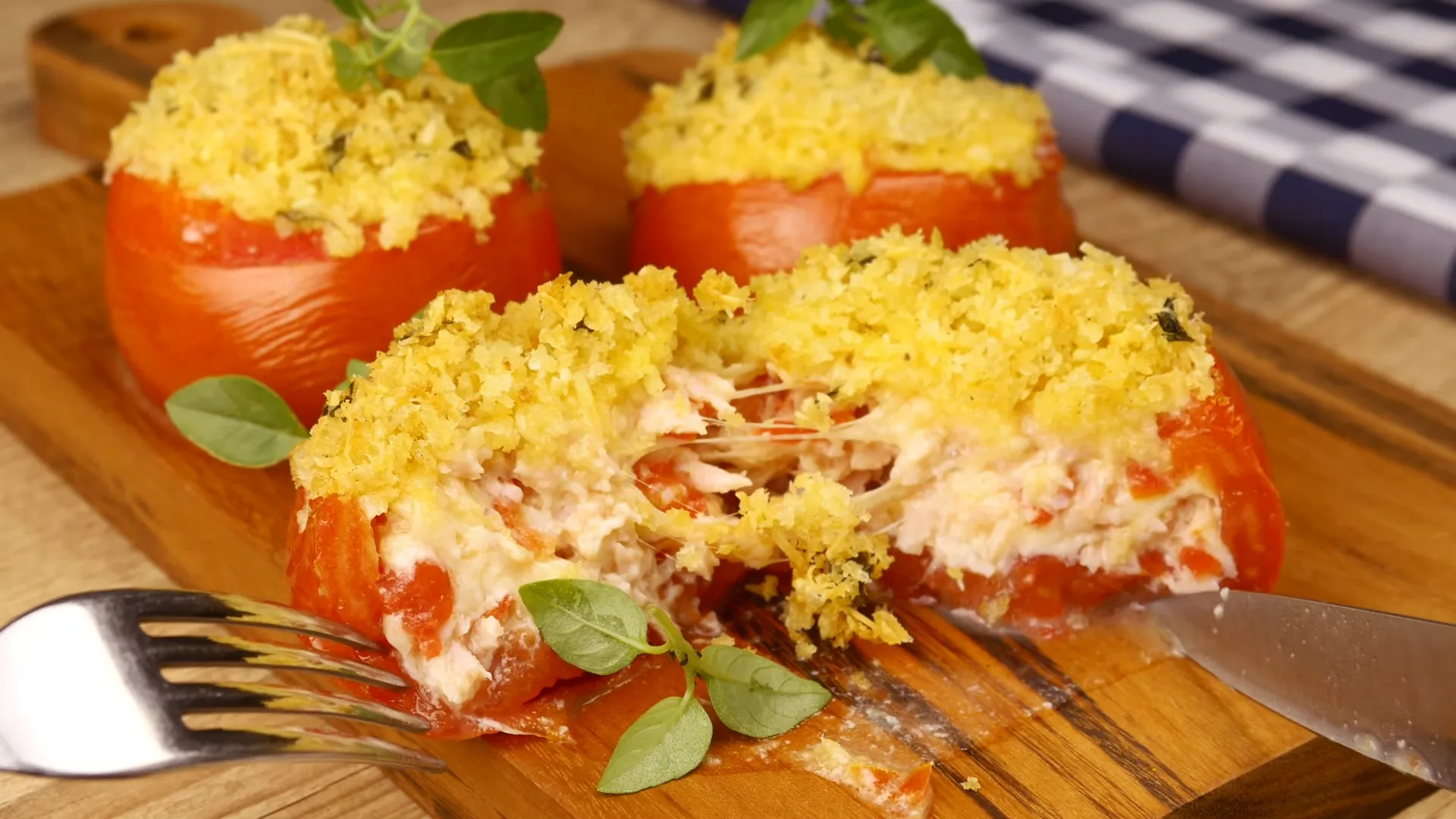 Receita de Tomate Recheado: Prato Leve e Delicioso para o Almoço