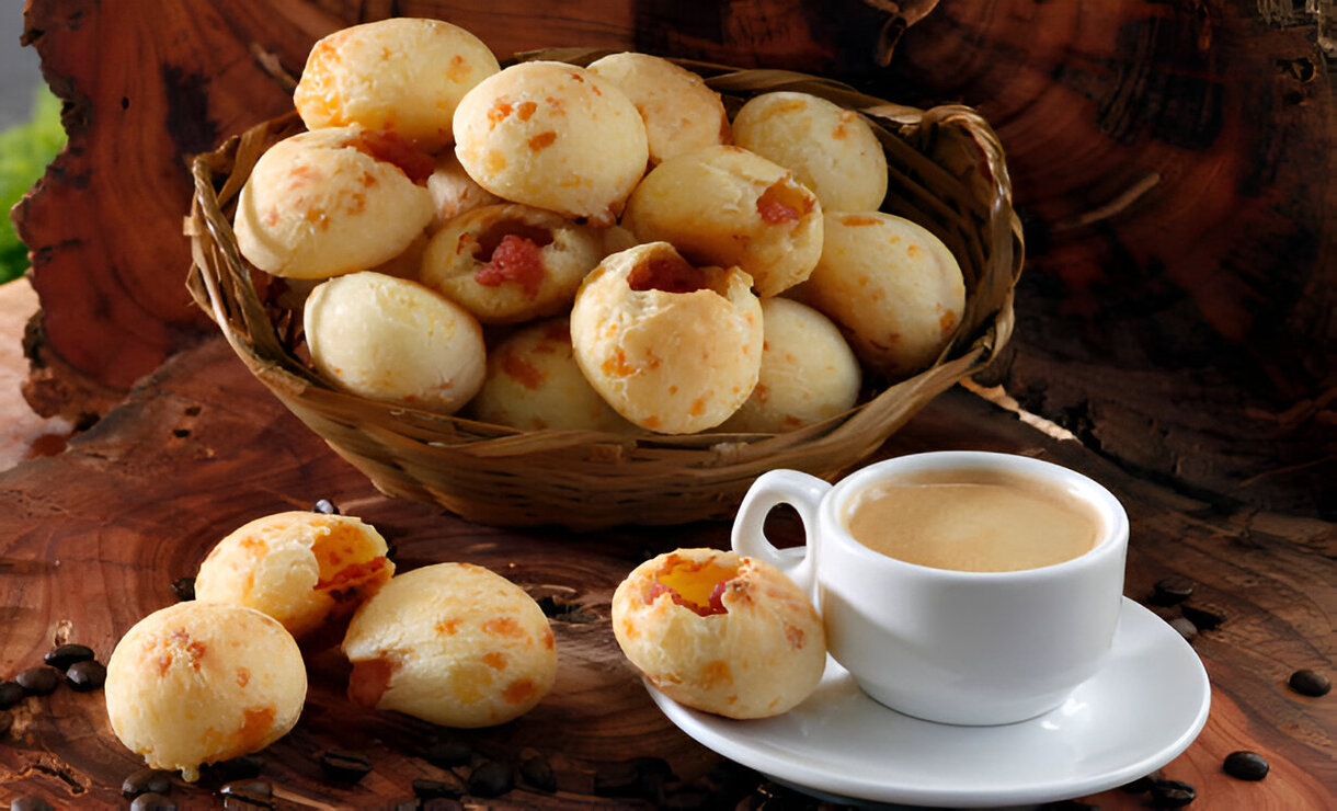 Receita de Pão de Queijo Recheado: Fácil de Fazer e Impossível de Resistir