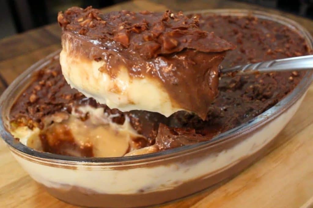 Bombom na travessa muito cremoso para você e sua família comerem na sobremesa de domingo