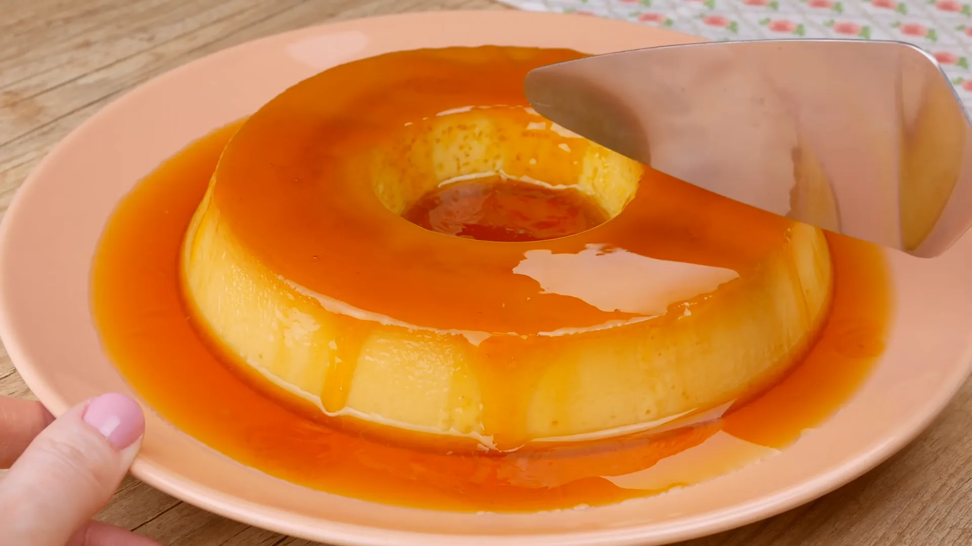 Pudim de 2 Ingredientes: Receita Fácil com Dica para Desenformar Sem Quebrar