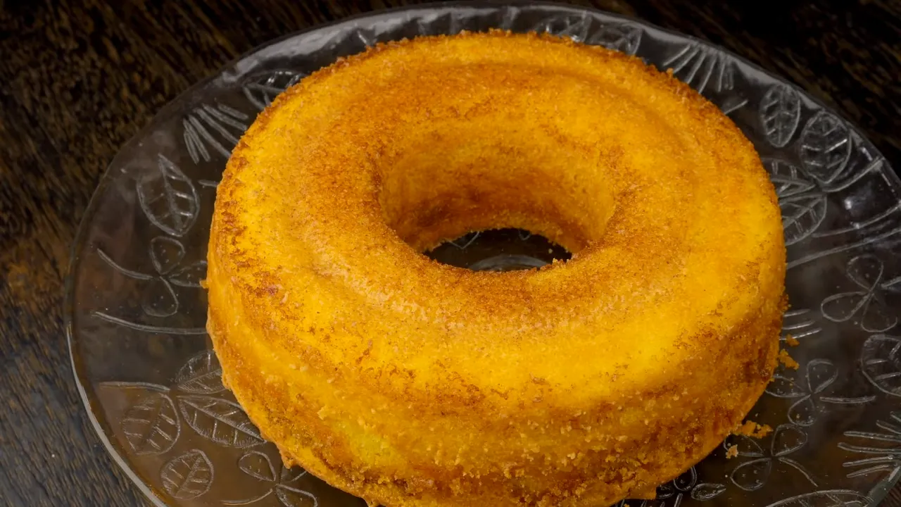 Bolo de Fubá com Laranja Fofinho e Cobertura Crocante: Uma Delícia Irresistível