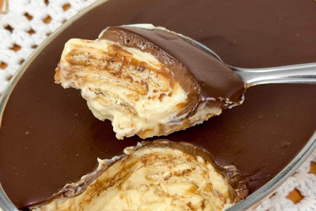 Descubra o segredo para preparar um delicioso pavê cremoso e perfeitamente doce