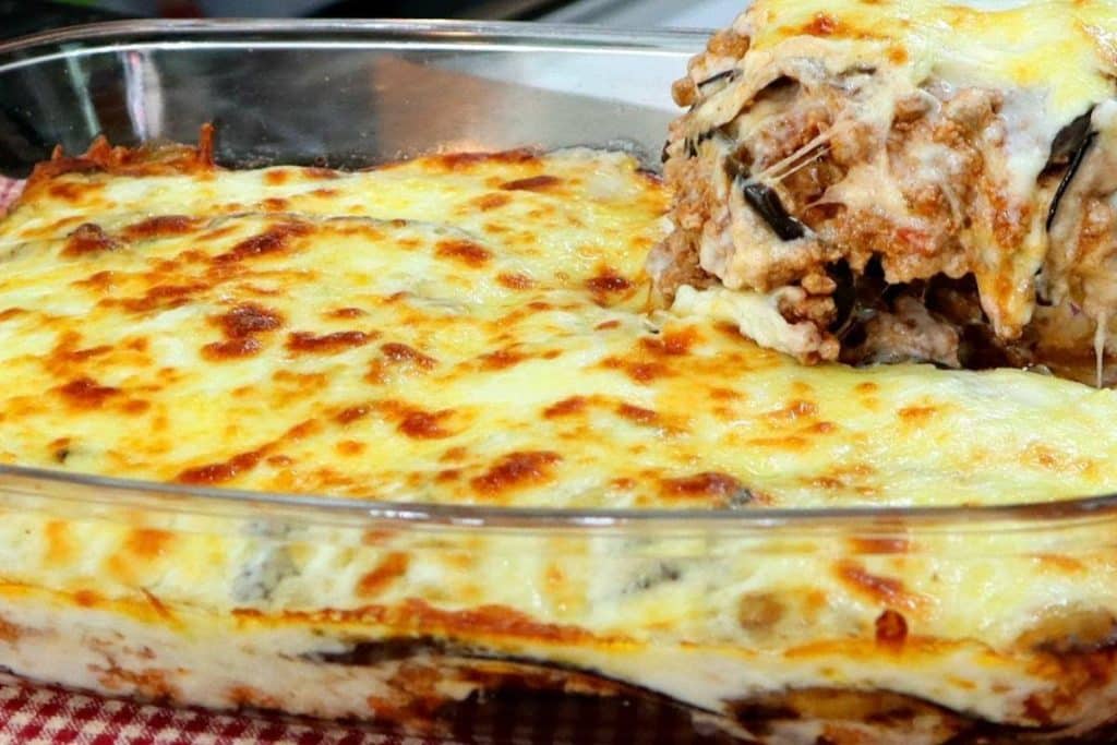 Lasanha sem massa surpreende pelo sabor e praticidade, sendo ideal para ser feita a qualquer dia da semana