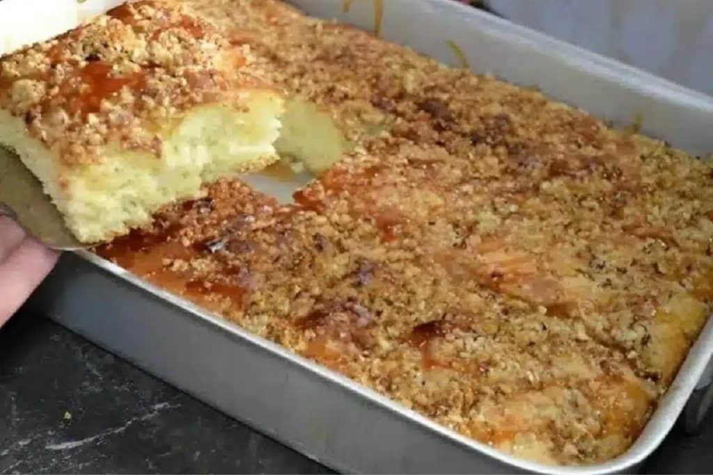 Aprenda a fazer um delicioso bolo fofinho e macio para acompanhar seu café da manhã