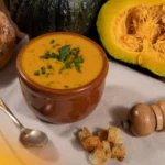 Caldo de Abóbora com Leite de Coco