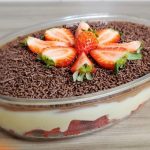 Receita de Bombom de Travessa com Morango