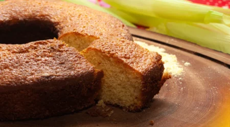 Bolo de Fubá com Milharina