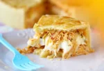 Torta folhada de frango com catupiry